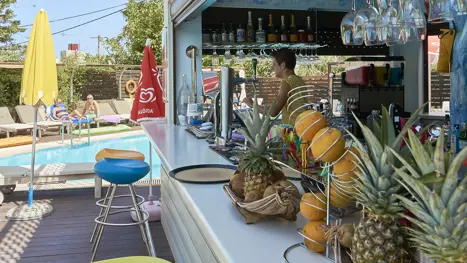 Poolbar