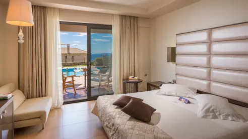 Bungalow m. privat pool