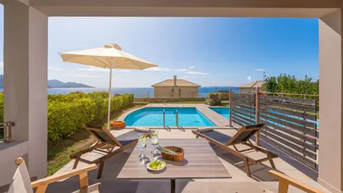 Bungalow m. privat pool