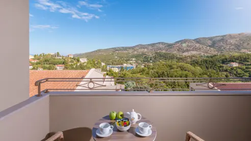 Dobbeltværelse m. delvis havudsigt K4