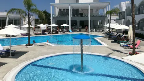 Børnepool og pool