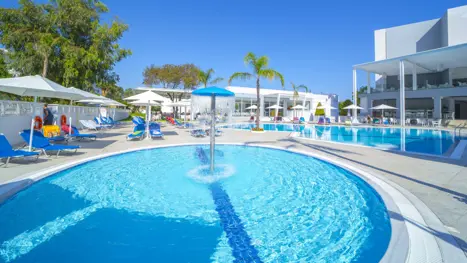 Oceanis Park poolområde 
