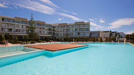 Pool og balkon med poolview 